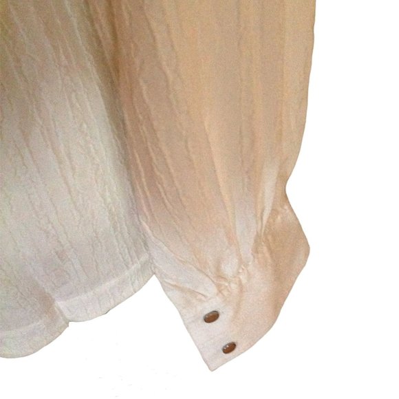 Neiman Marcus Textured Blouse. New With Tickets. Size Large. - Picture 3 of 5